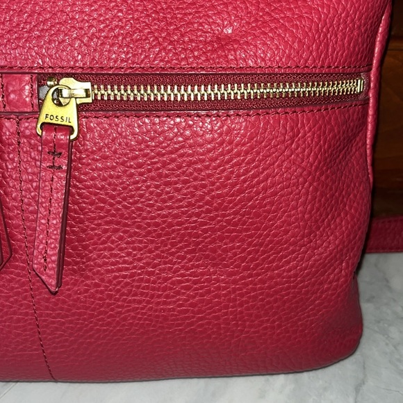 Fossil  Cross, body or shoulder bag  Red genuine pebbled leather  Card slots EUC - Picture 2 of 15